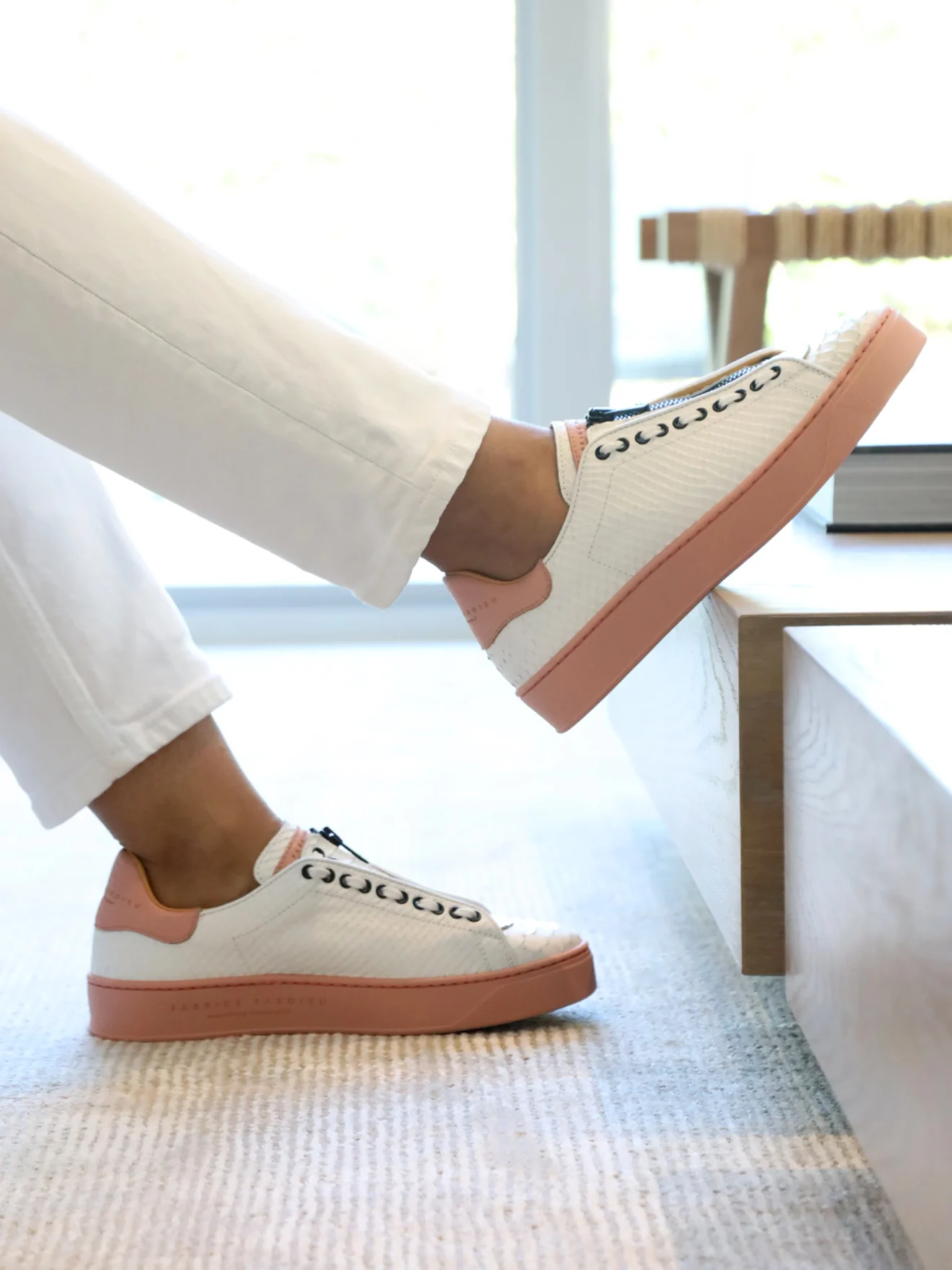 Garry Python White & Pink