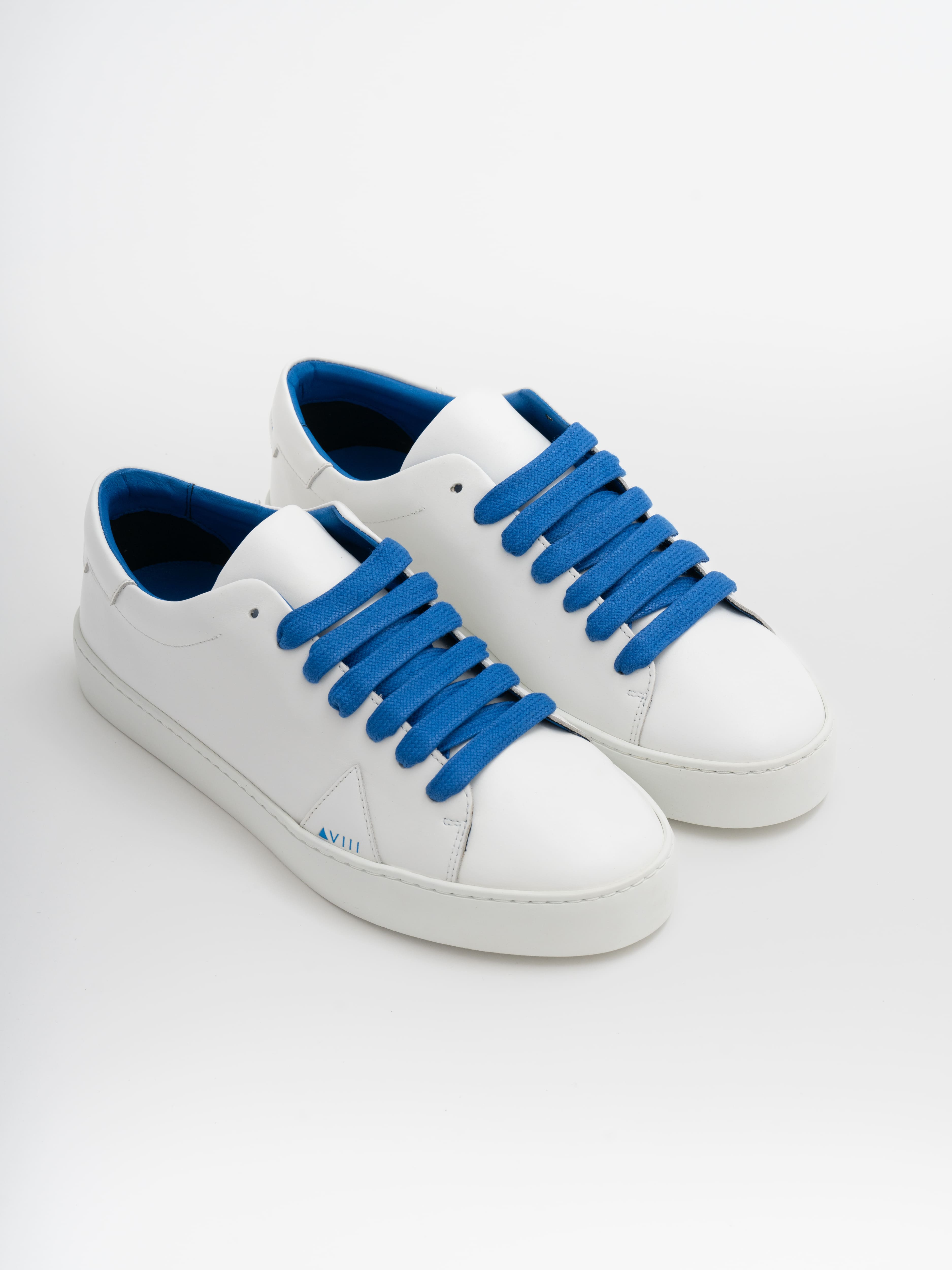 The VIII Stand By FT / The 5127 White